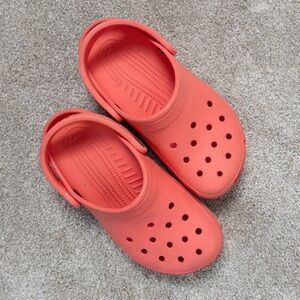 Crocs Classic Clog Starfish Salmon Pink Lightweight Foam Slip-On Shoes M4 W6